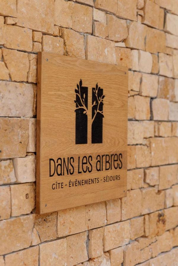 Dans Les Arbres Panzió Lanta Kültér fotó